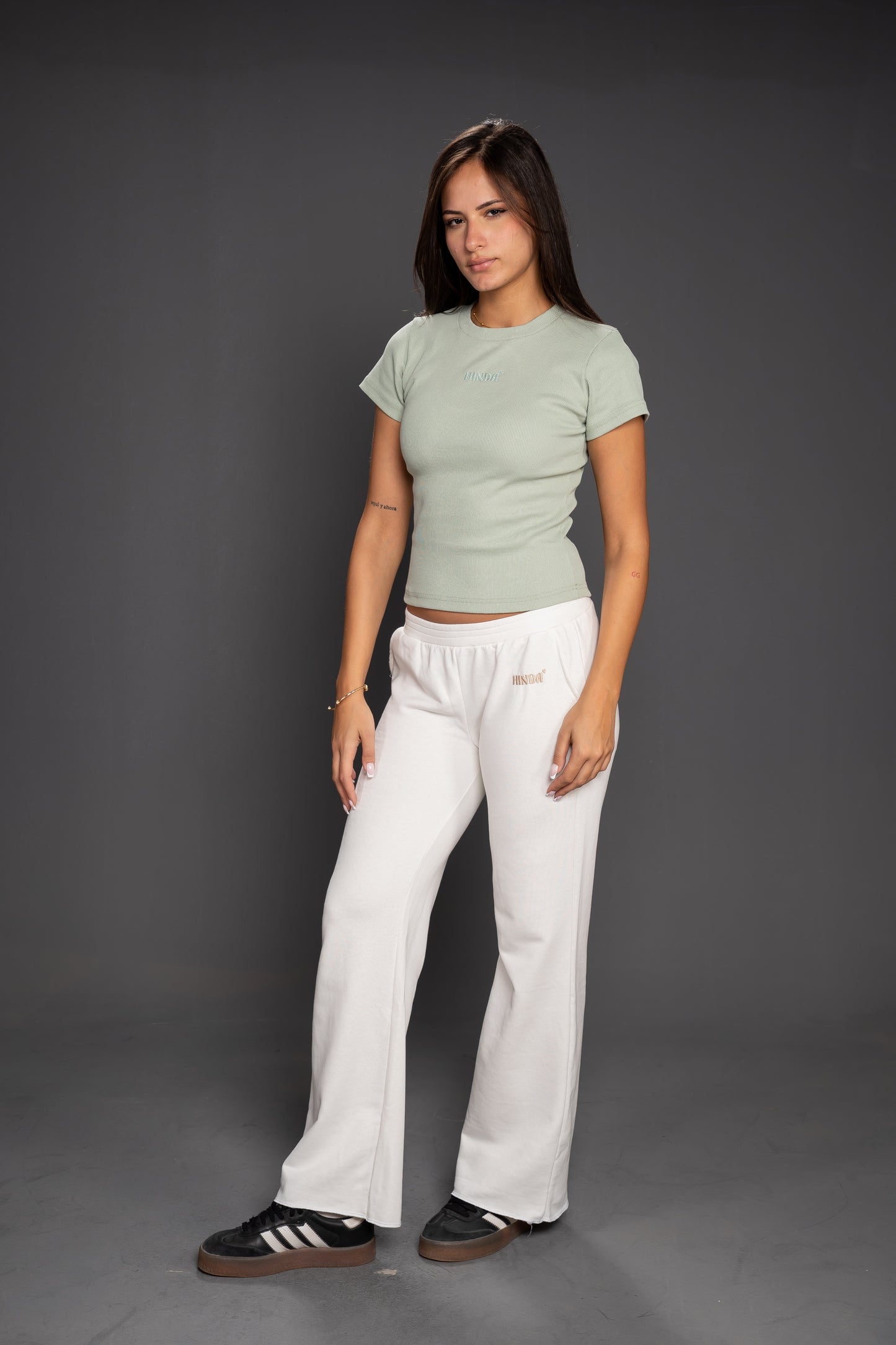 Women’s Ribbed Short Sleeve Crop Top – Slim Fit Casual Essential