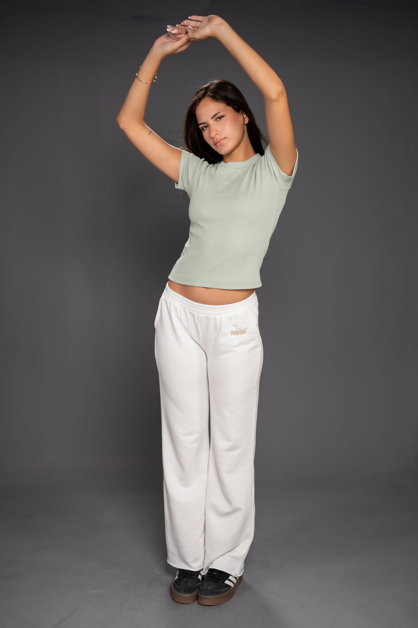 Women’s Ribbed Short Sleeve Crop Top – Slim Fit Casual Essential